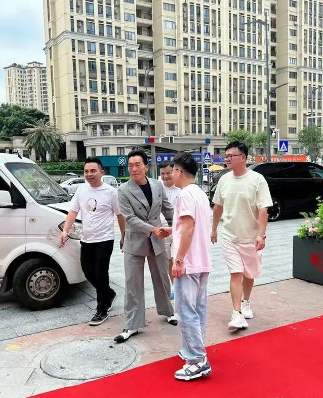 自己裹得严