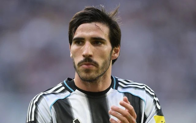 以两个月的, 纽卡斯尔联, 待遇